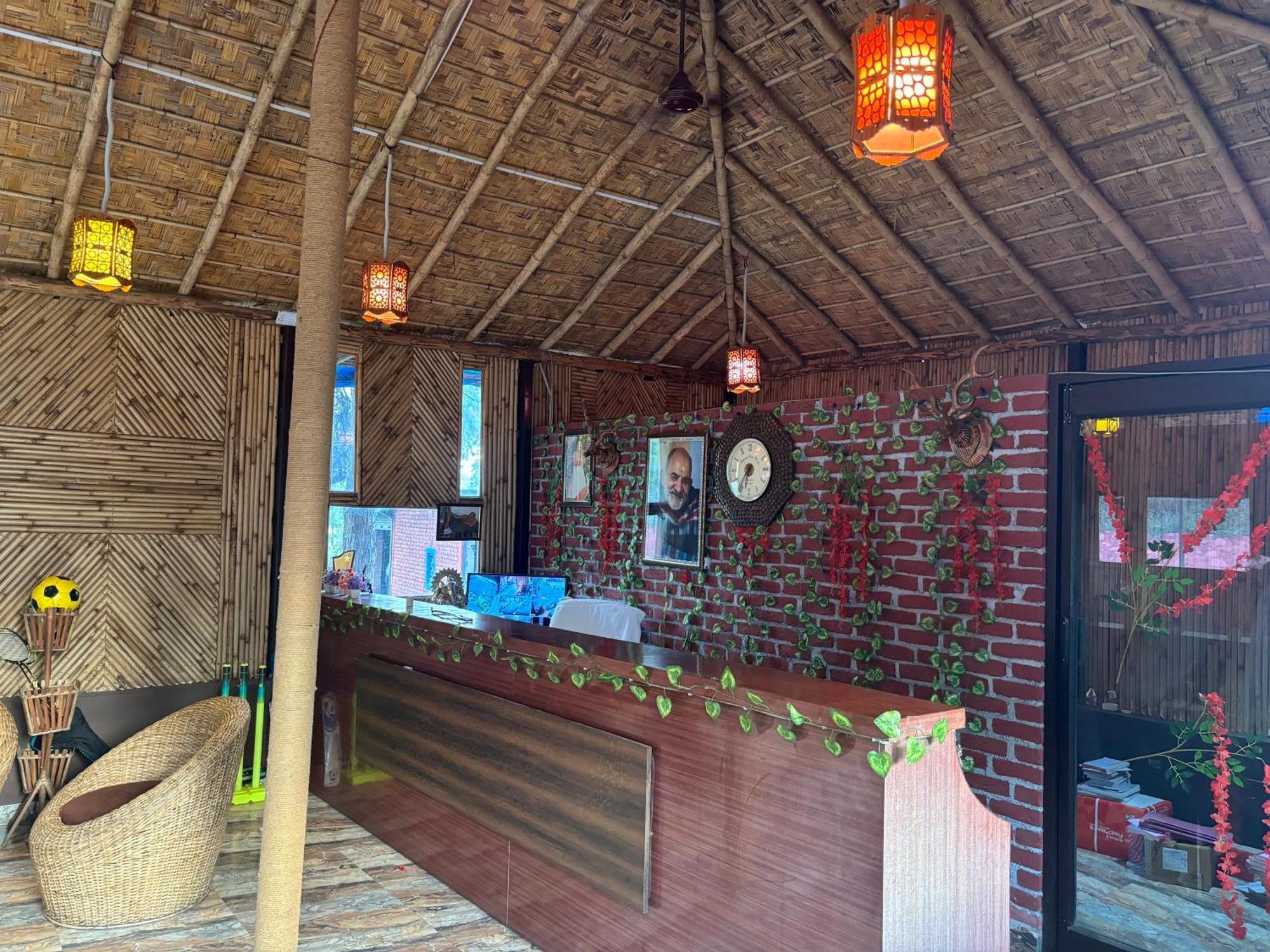 Shikha Resort Ewentbliz Bhīm Tāl Exterior foto