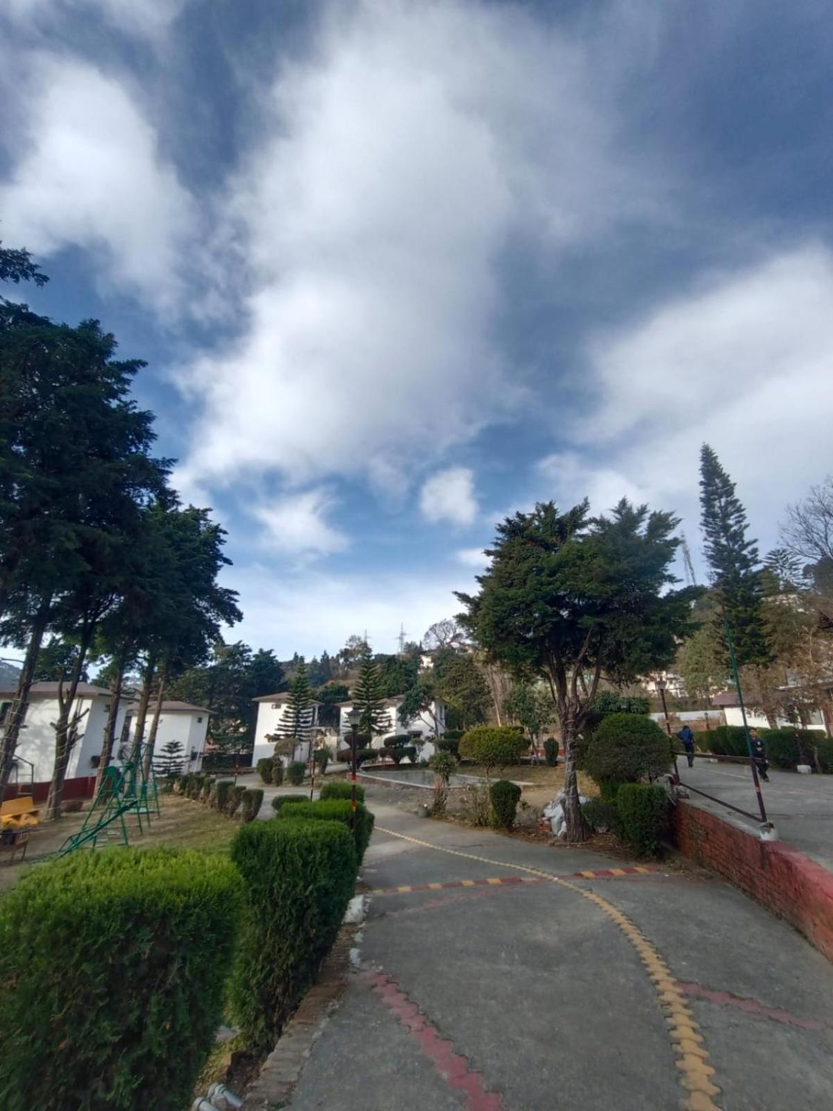Shikha Resort Ewentbliz Bhīm Tāl Exterior foto